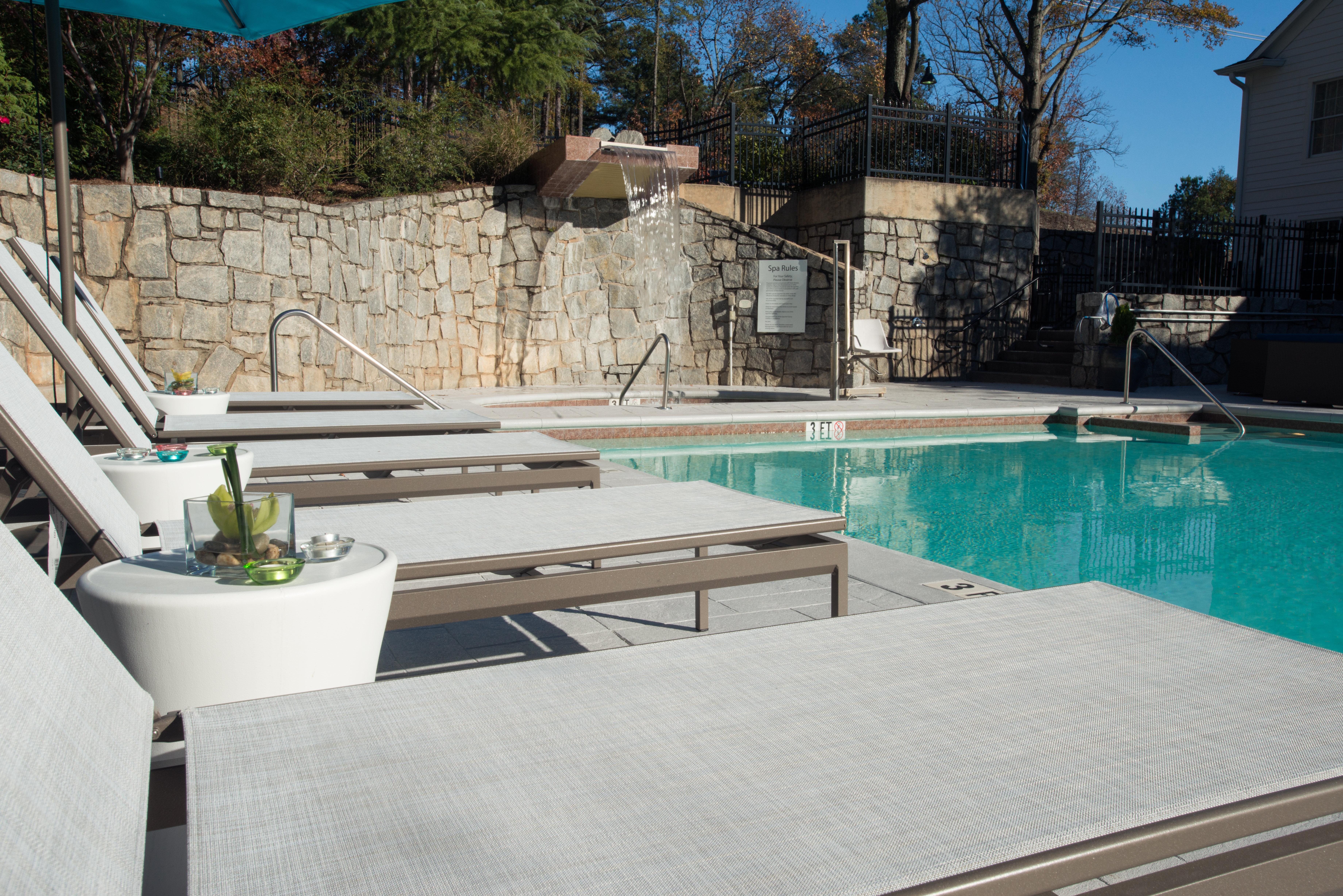 Hotel Indigo Atlanta Vinings By Ihg Smyrna Exterior photo